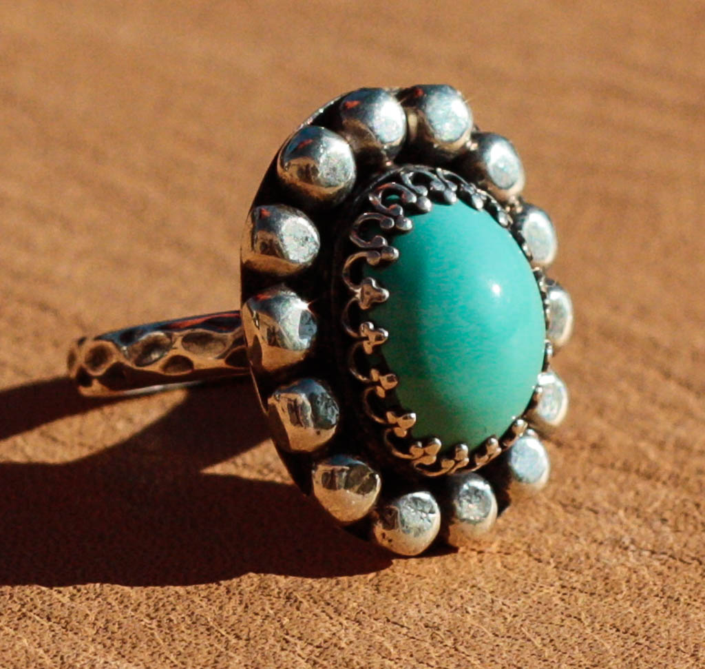 The powerful energy of ball or sphere crystals and scrying