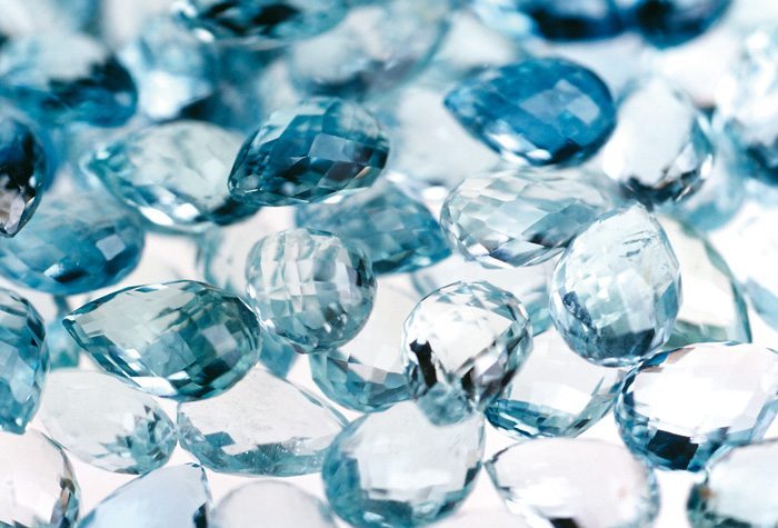 Aquamarine energy is best described as "water of the Sea"