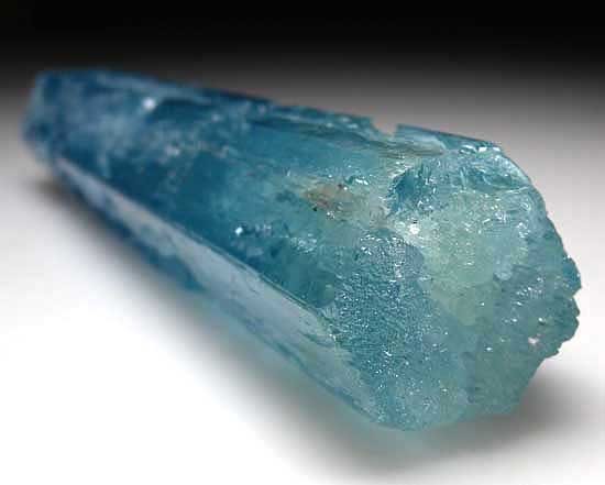 Aquamarine gemstone powers!