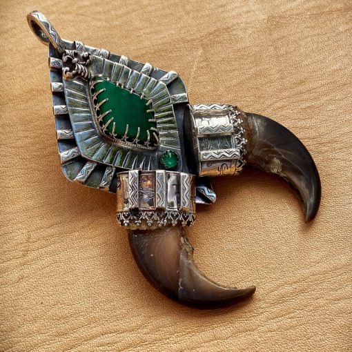 Path of Healing~Reversible Double Bear Claw Pendant - Image 3